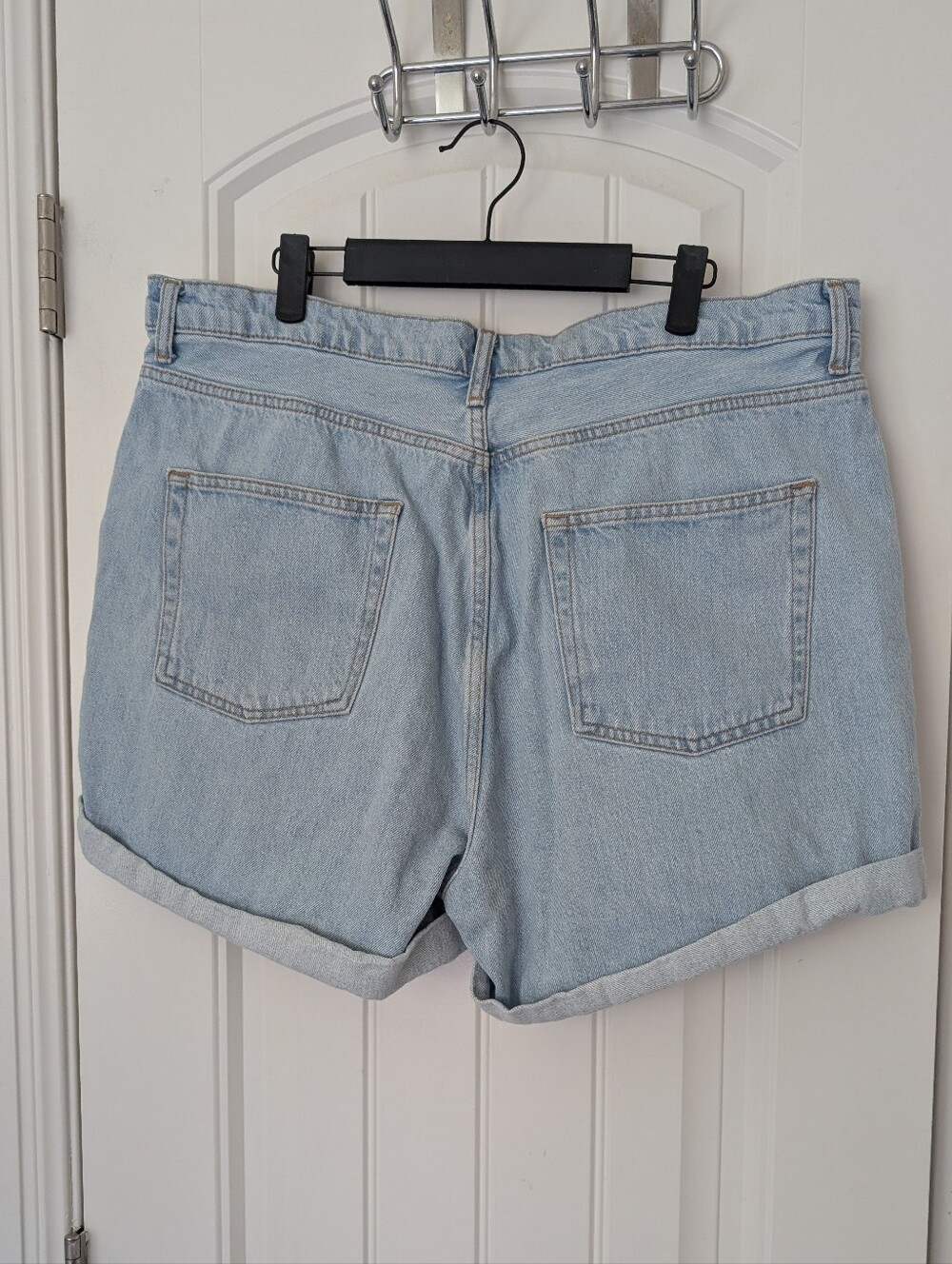 High Rise Light Wash Denim Mom Short With Rolled Hem 14 - Picture 8 of 9